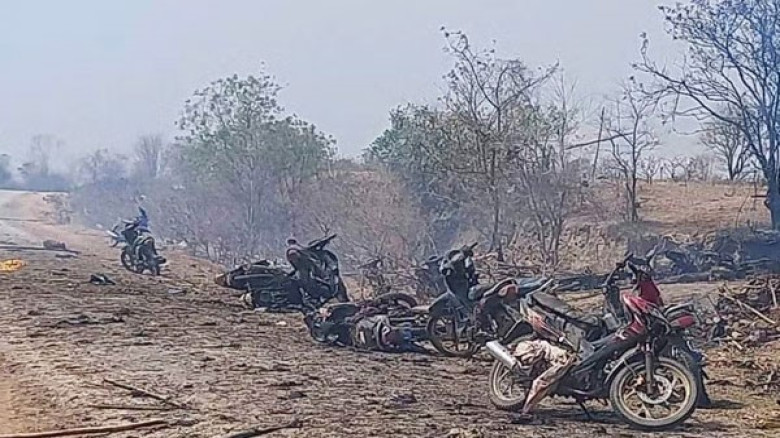 বৌদ্ধ উৎসবে ভয়াবহ বোমা হামলা: মিয়ানমারে নিহত ৪০, আহত ৮০